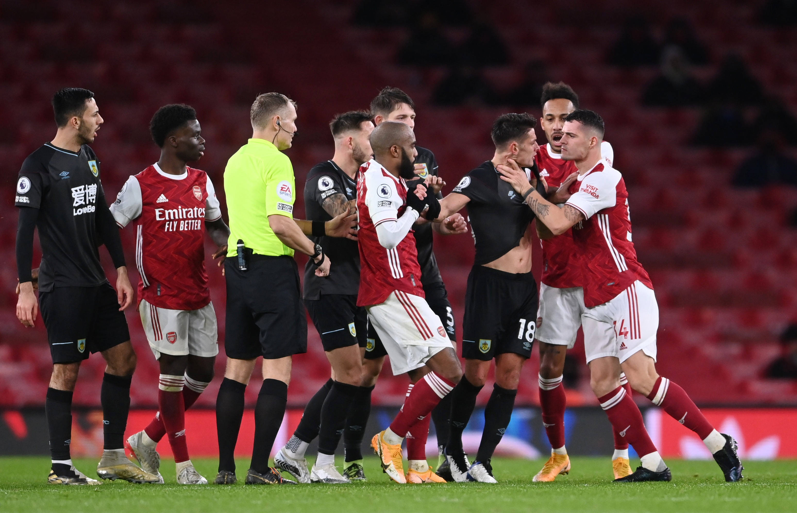 现出了他一 现出了他一